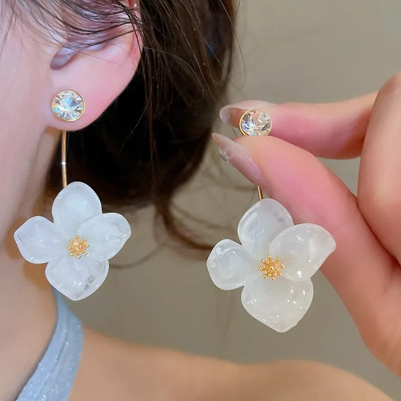 2026 New Arrival White Pink Blue Color Resin Rhinestone Flowers