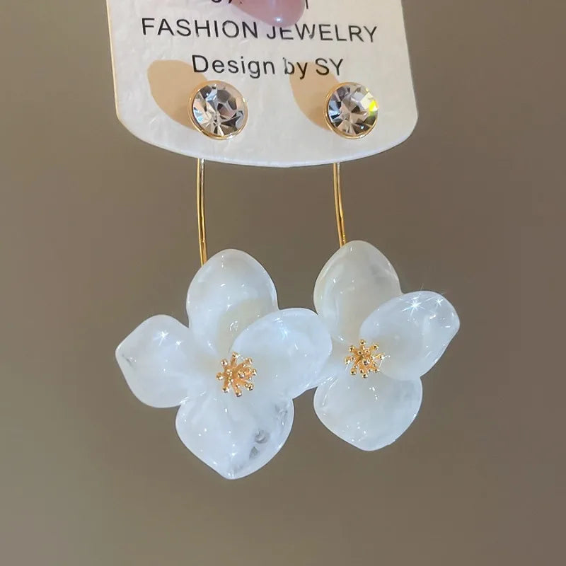 2026 New Arrival White Pink Blue Color Resin Rhinestone Flowers
